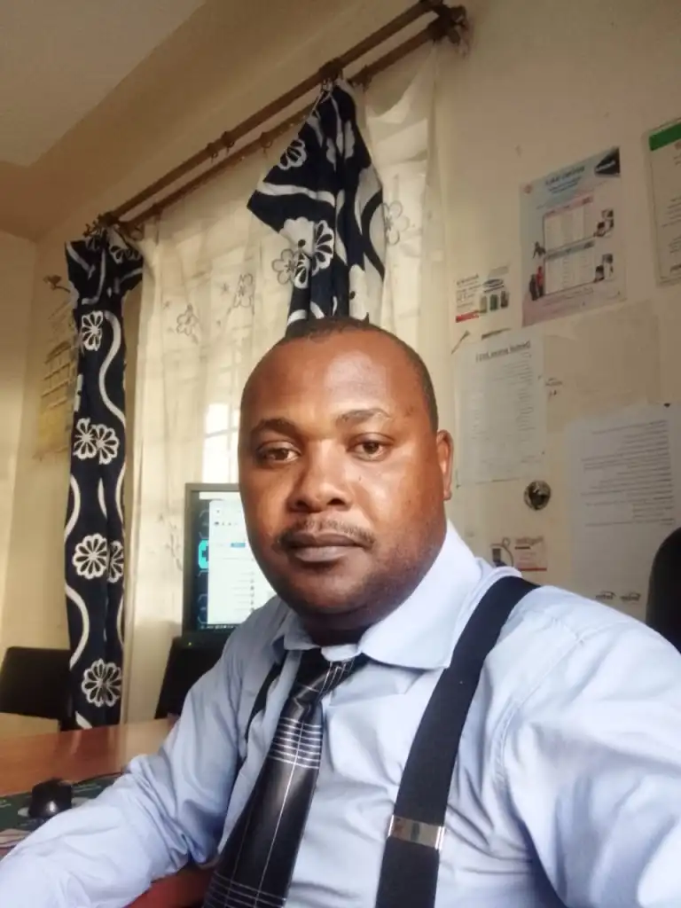 Dr James Kasivu